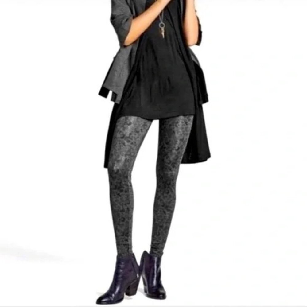 CAbi Leopard Animal Print Leggings in Dark Gray - Sz S